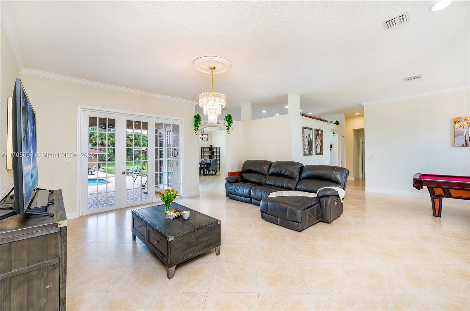 EVERGLADES SUGAR & LAND C - Residential