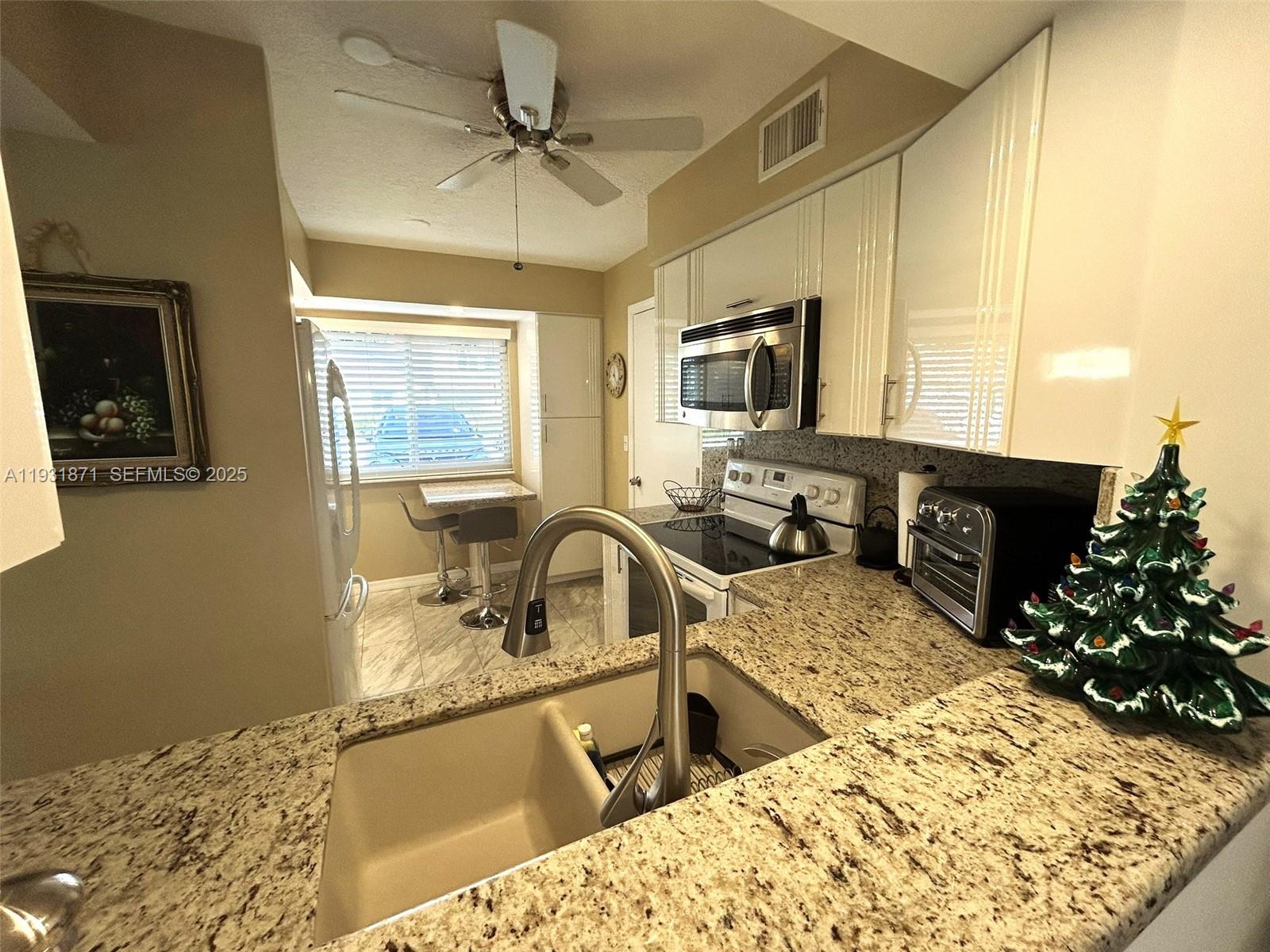 U S LEND LEASE PLAT NO ON - Residential