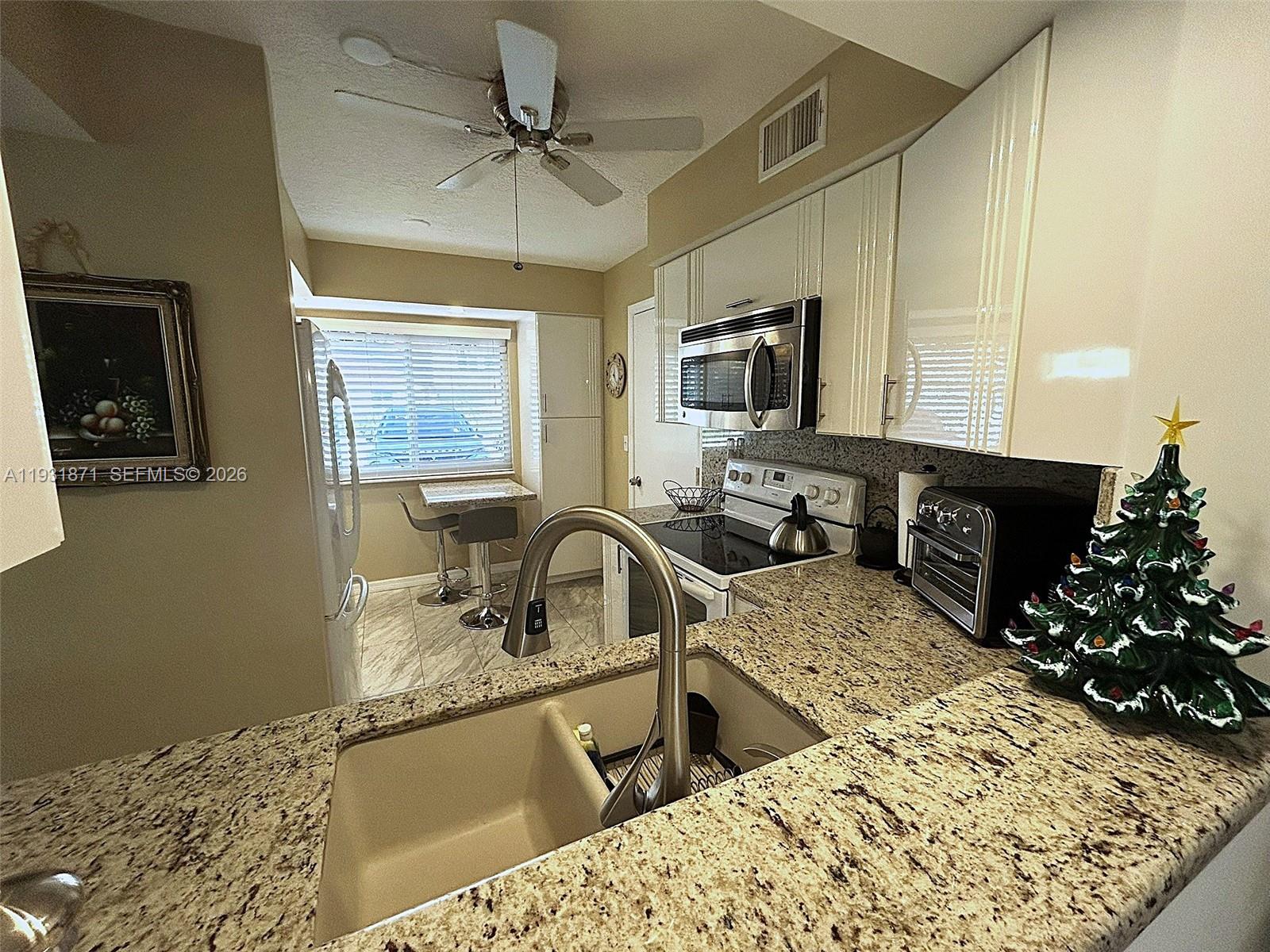 U S LEND LEASE PLAT NO ON - Residential