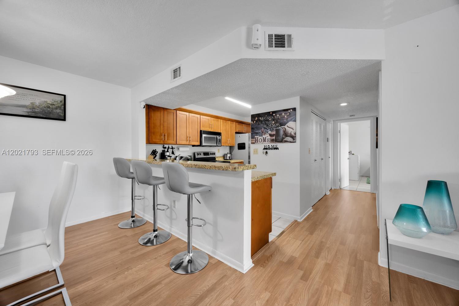LE CLUB AT OLD CUTLER CON - Residential