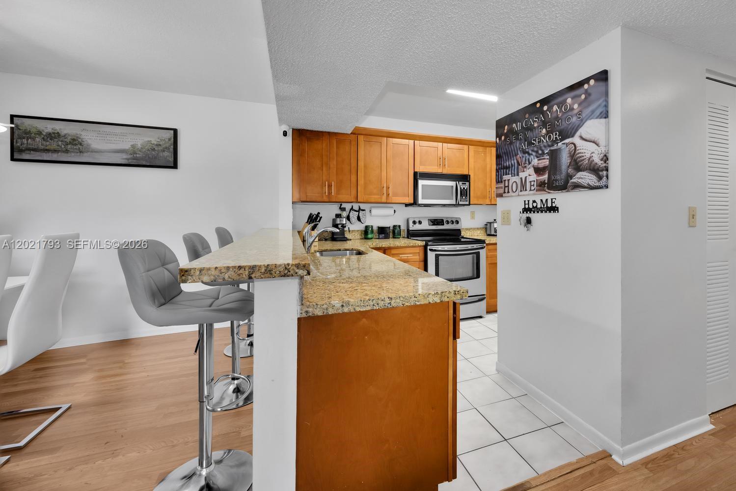 LE CLUB AT OLD CUTLER CON - Residential
