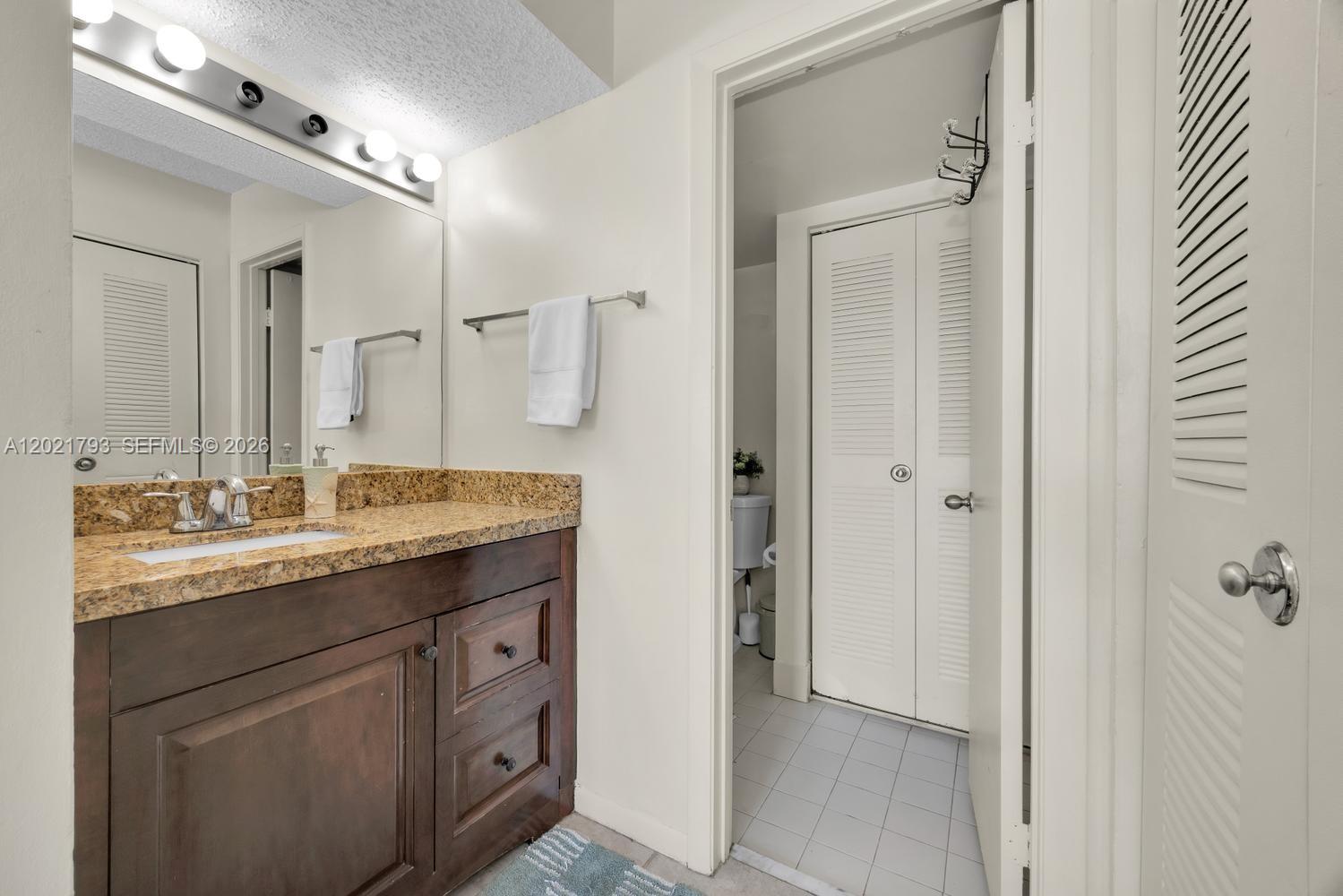 LE CLUB AT OLD CUTLER CON - Residential