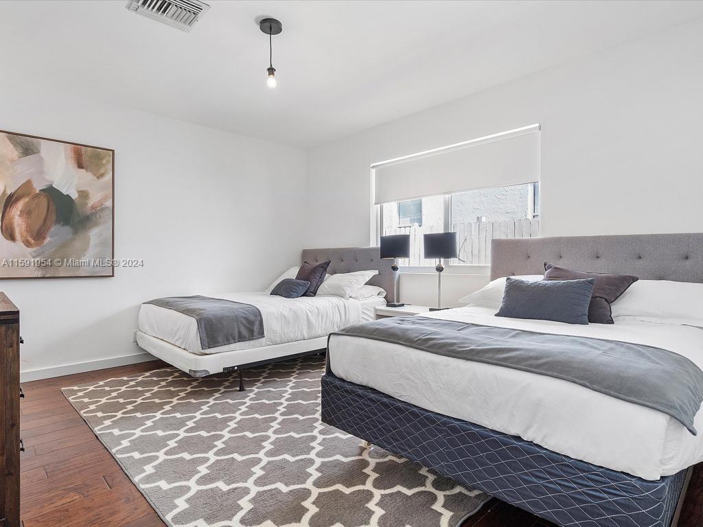 EASTERN SHORES - Residential