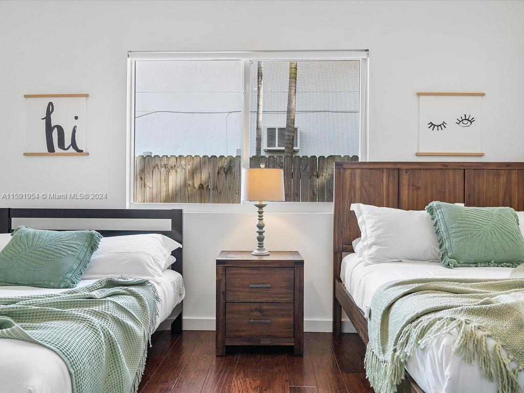 EASTERN SHORES - Residential