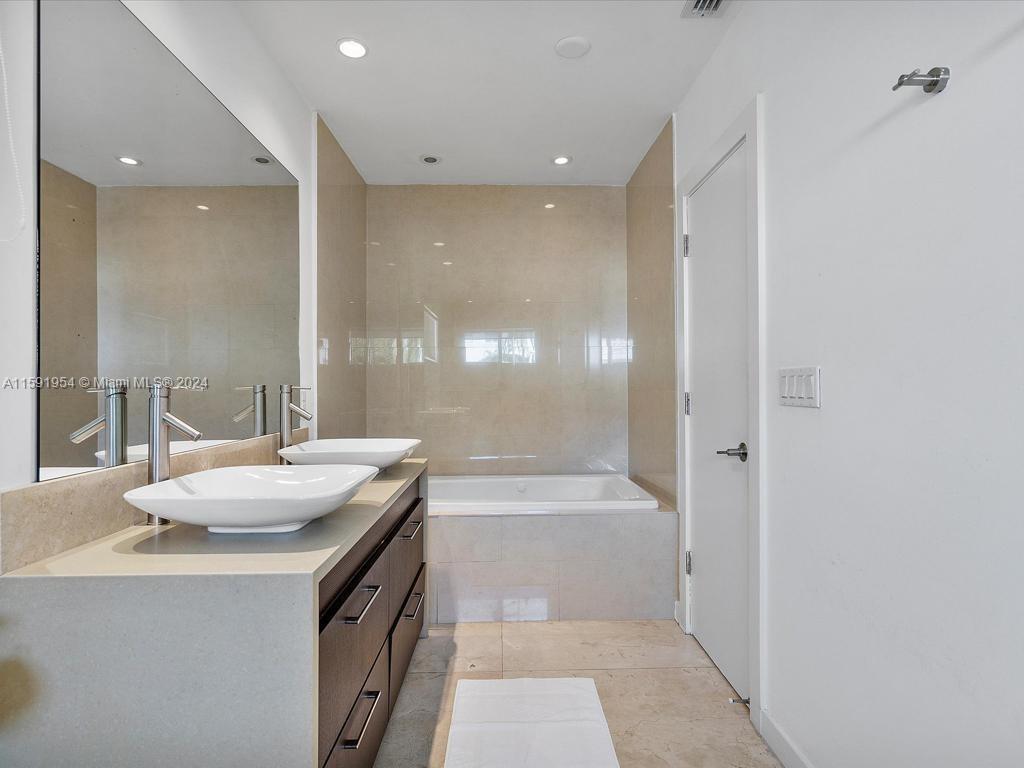 EASTERN SHORES - Residential