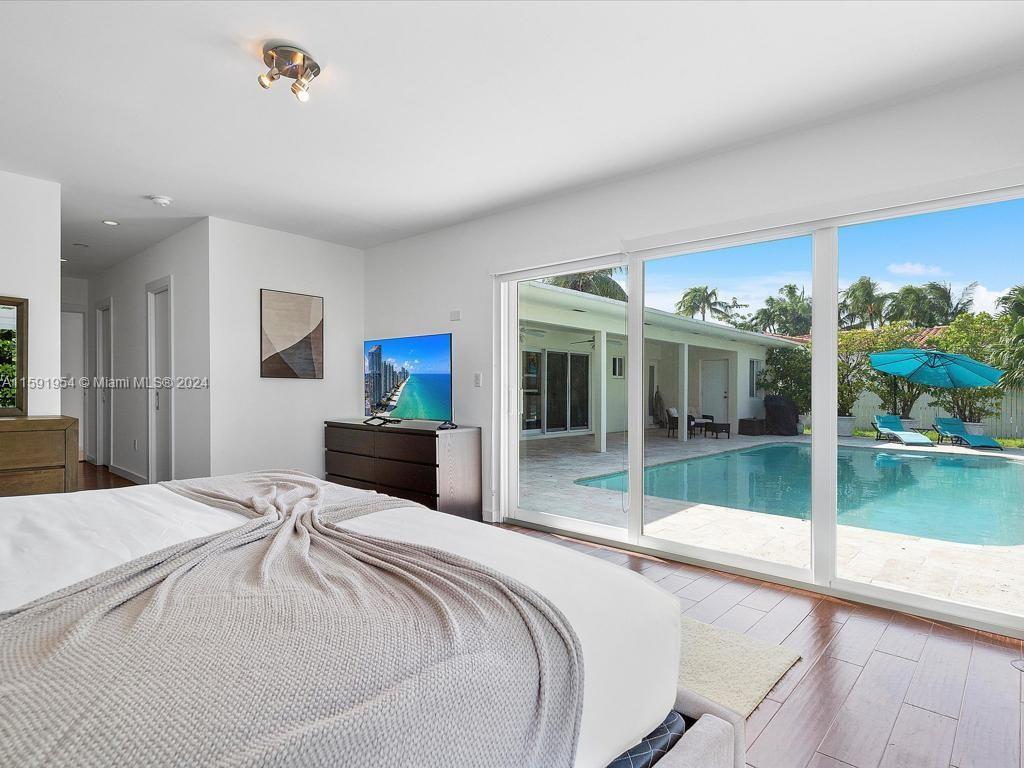 EASTERN SHORES - Residential