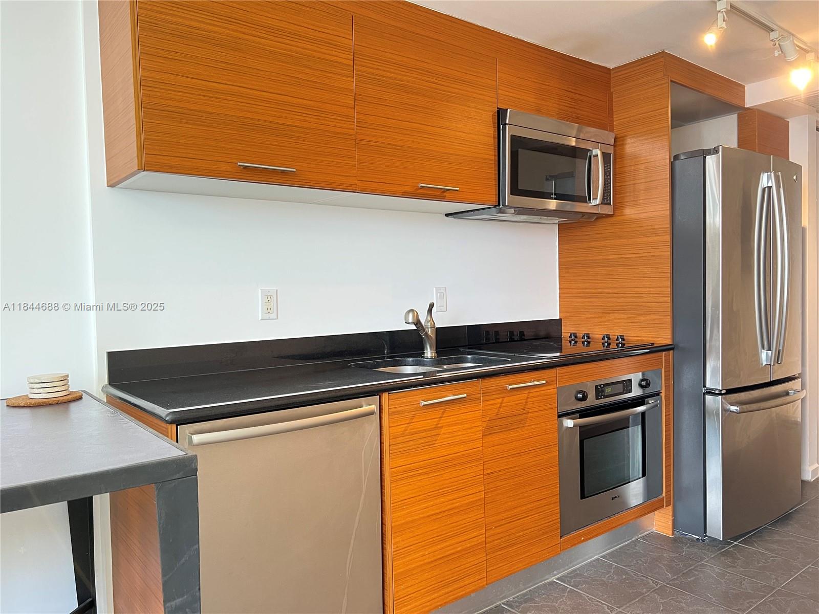 50 BISCAYNE CONDO - Residential Lease