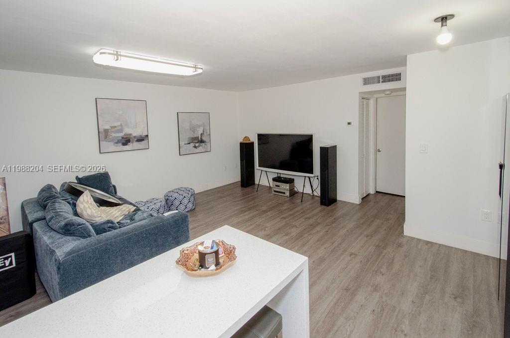 ANDES CONDO - Residential Lease