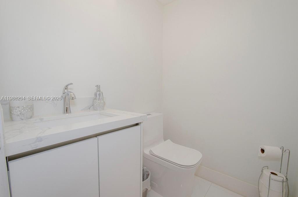 ANDES CONDO - Residential Lease