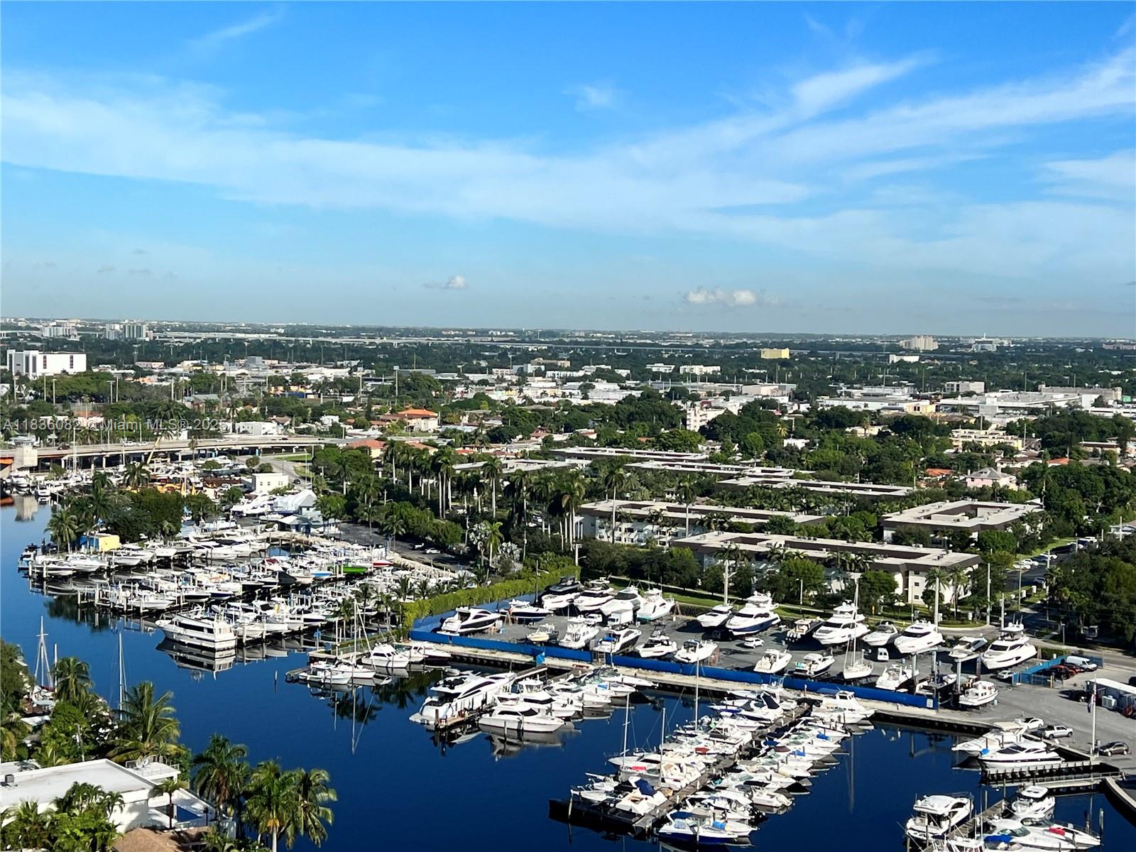 2/2 spacious apartment with breathtaking views! Unit features a modern kitchen, contemporary cabinetry, stainless steel appliances!! Resort a-like amenities: bbq area, pool, gym, party room. Excellent location close to Miami International Airport, Downtown, Midtown, and close to main highways.