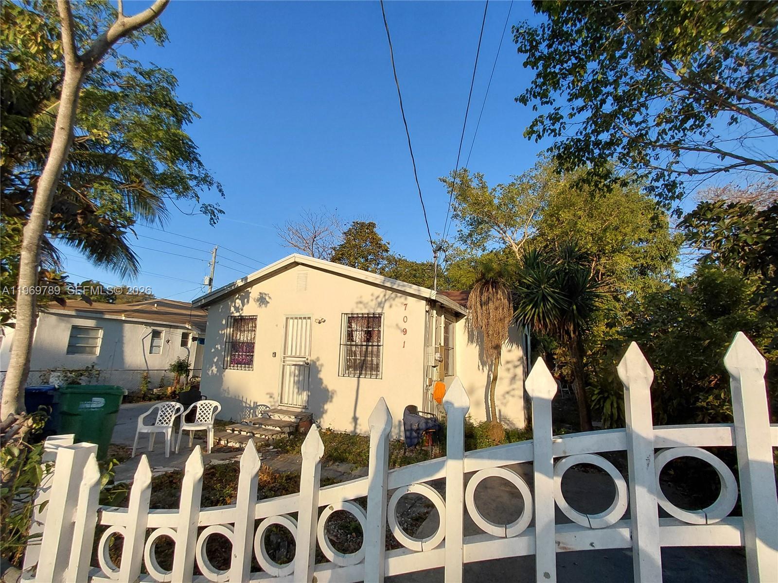 PARA VILLA HEIGHTS - Residential