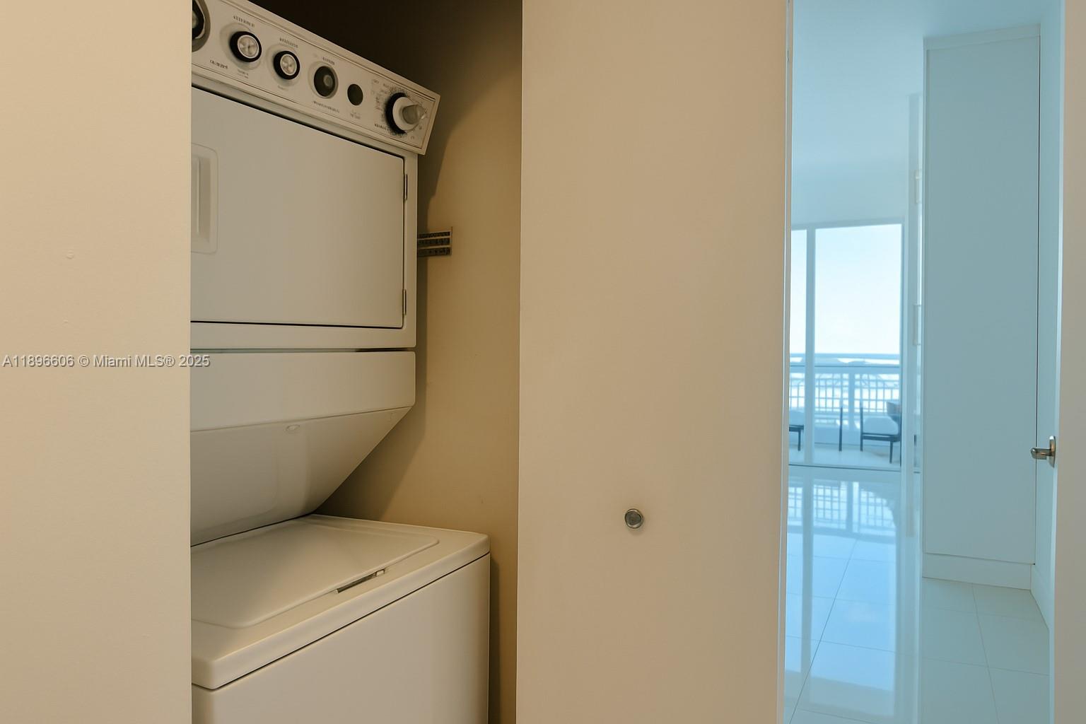 INFINITY AT BRICKELL COND - Residential Lease