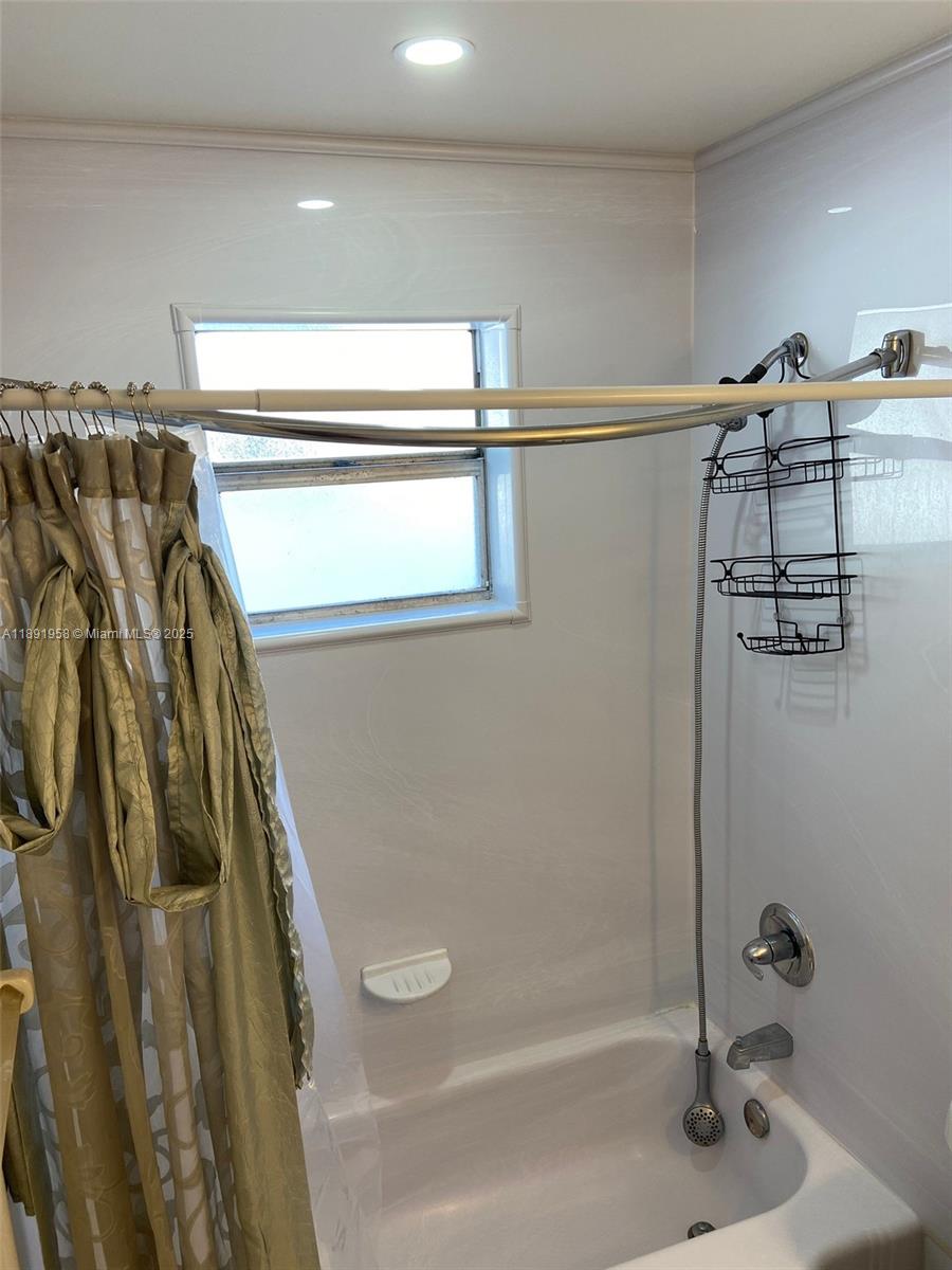 SWEETWATER GARDENS - Residential Lease