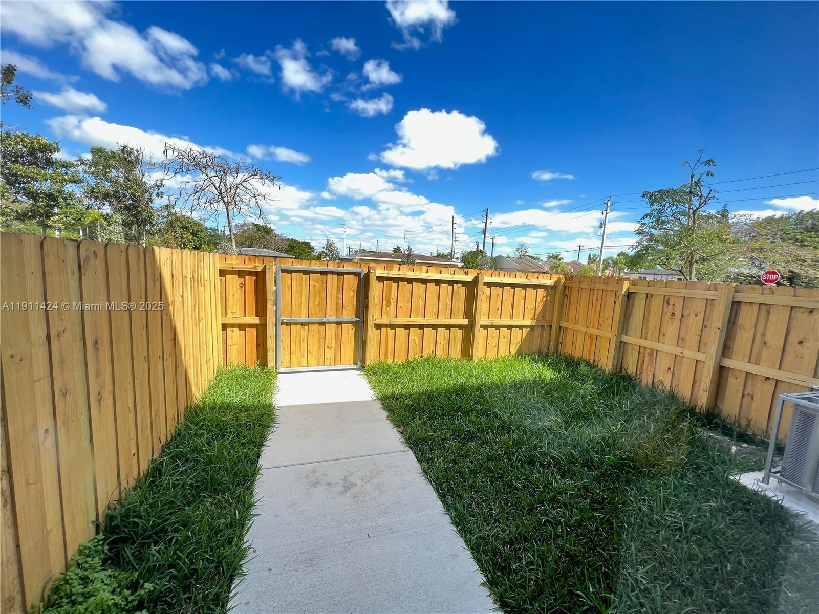 ROCKWOOD SUB - Residential Lease