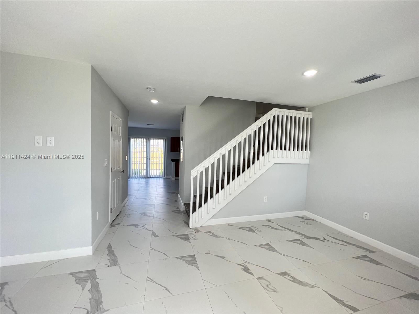 ROCKWOOD SUB - Residential Lease