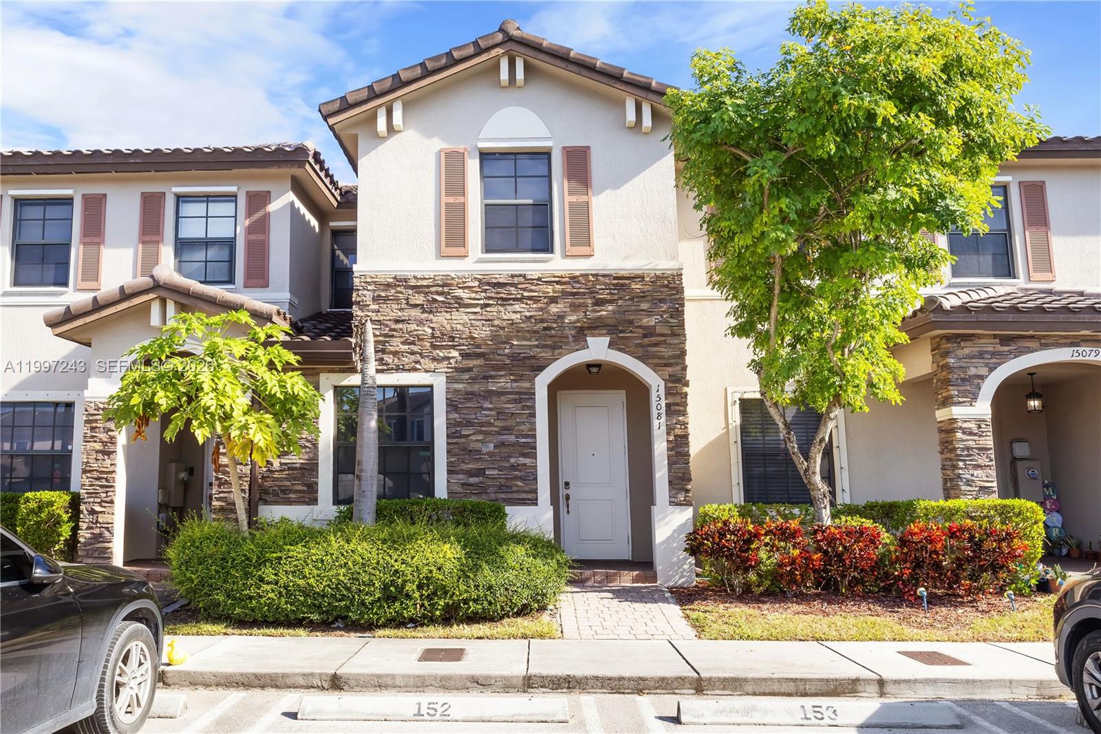 15075 SW 113th Ter
