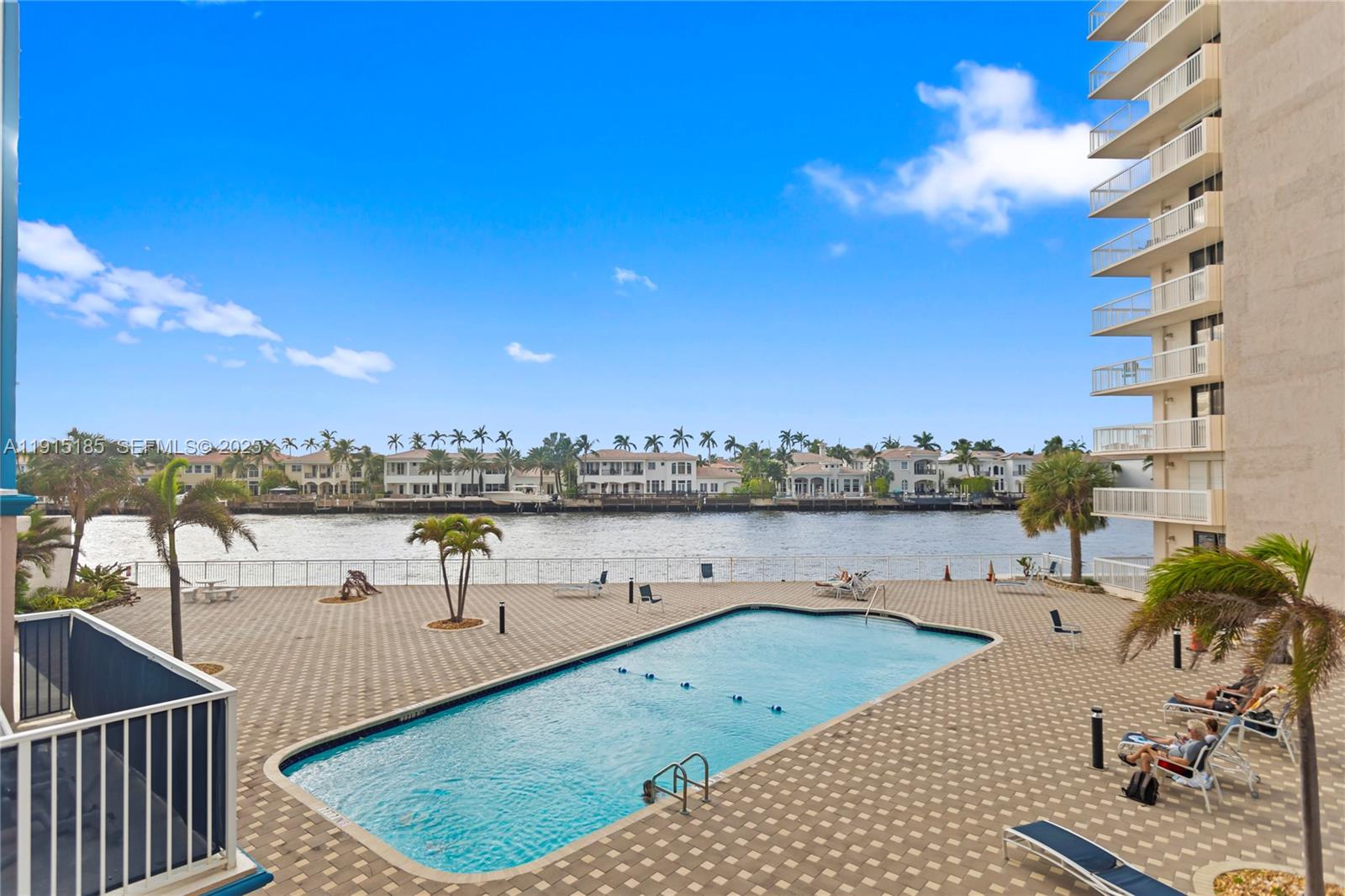 ALLINGTON TOWERS CONDO - Residential