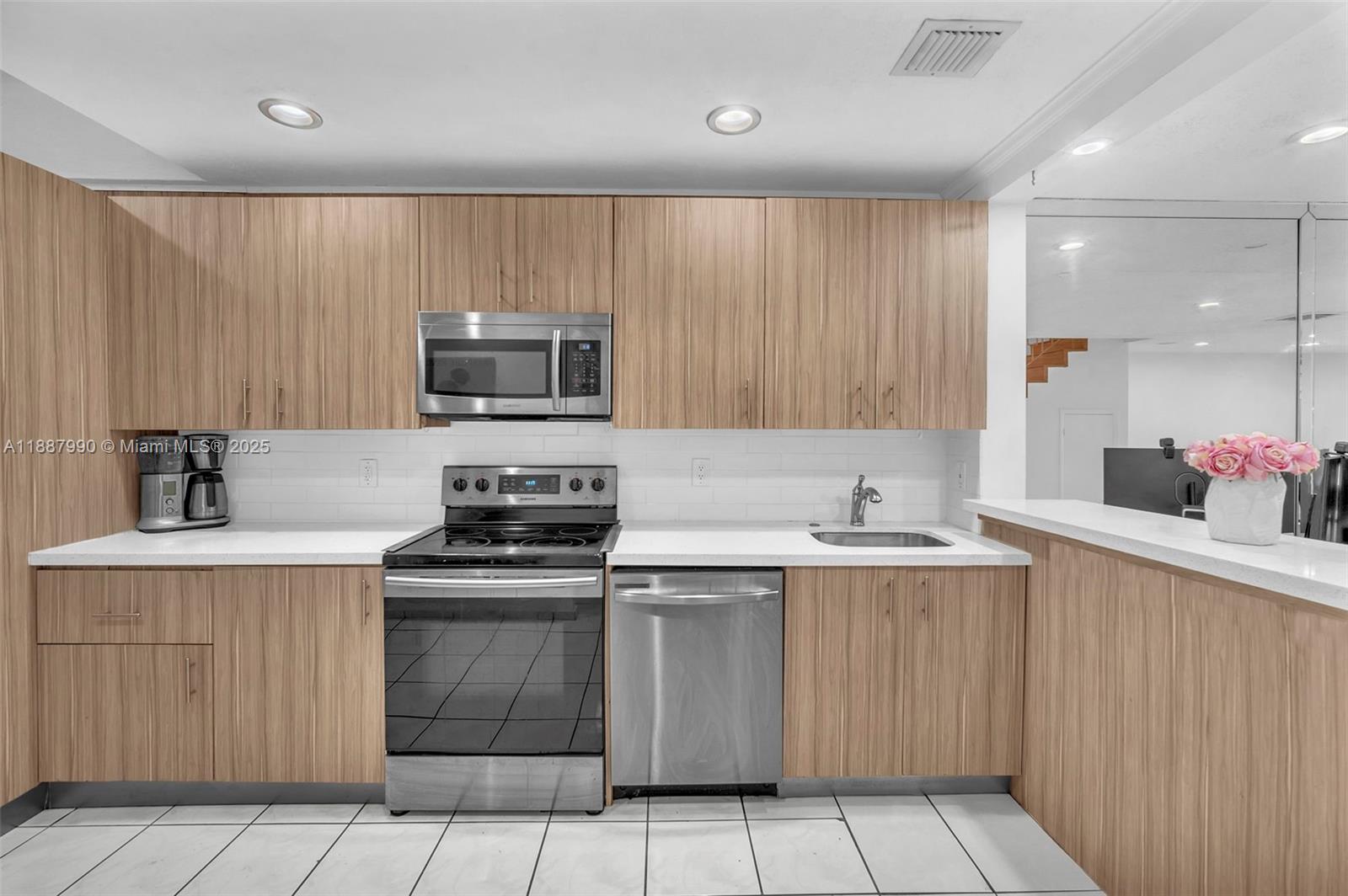 COSTA DEL SOL CONDO NO 2 - Residential