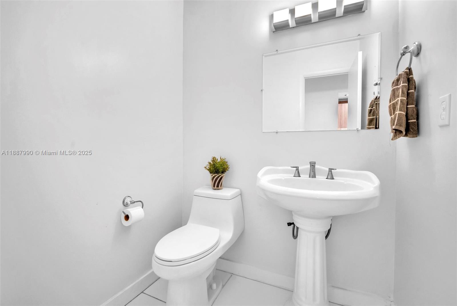 COSTA DEL SOL CONDO NO 2 - Residential