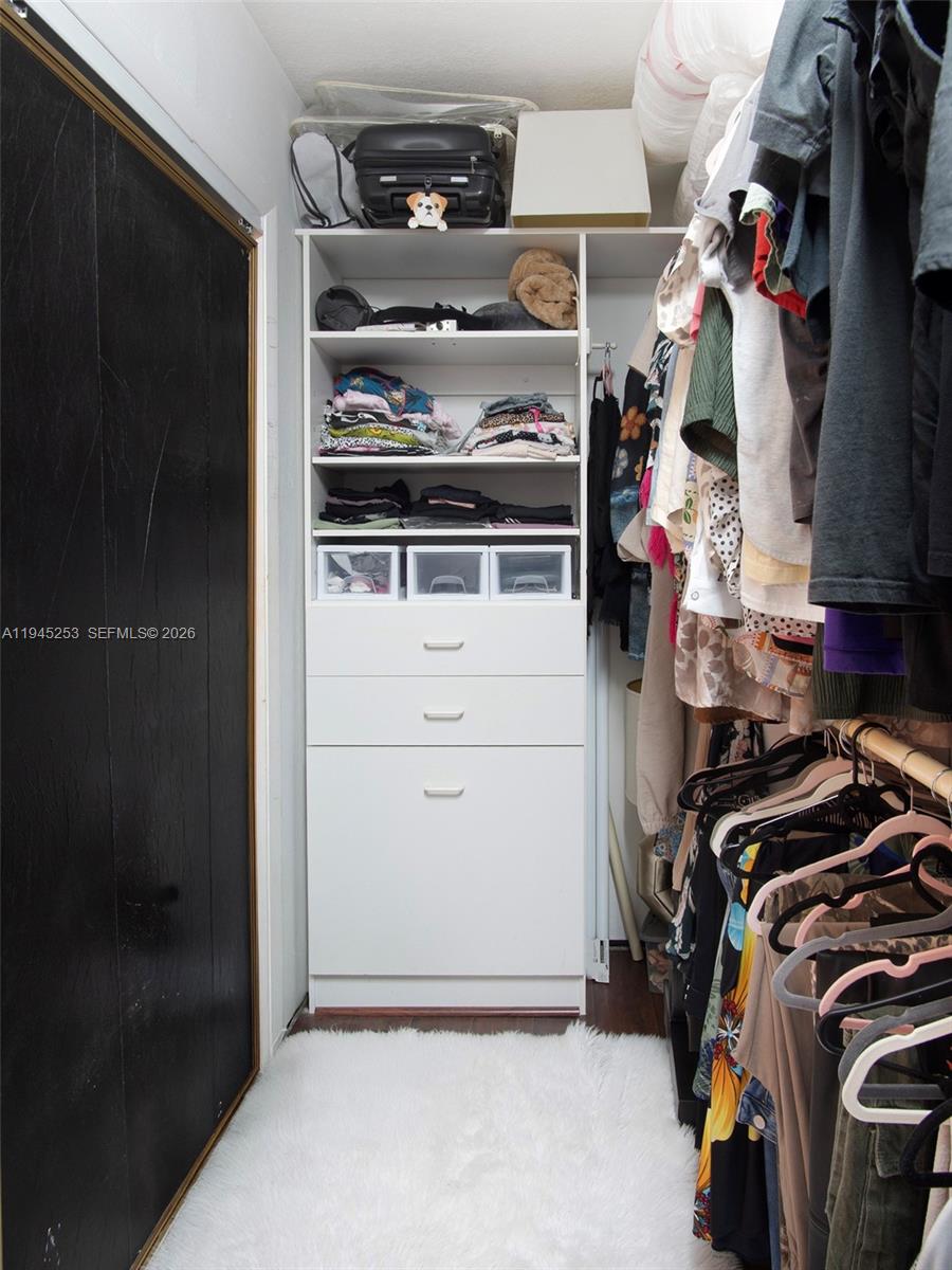 MAJORCA TOWERS CONDO - Residential