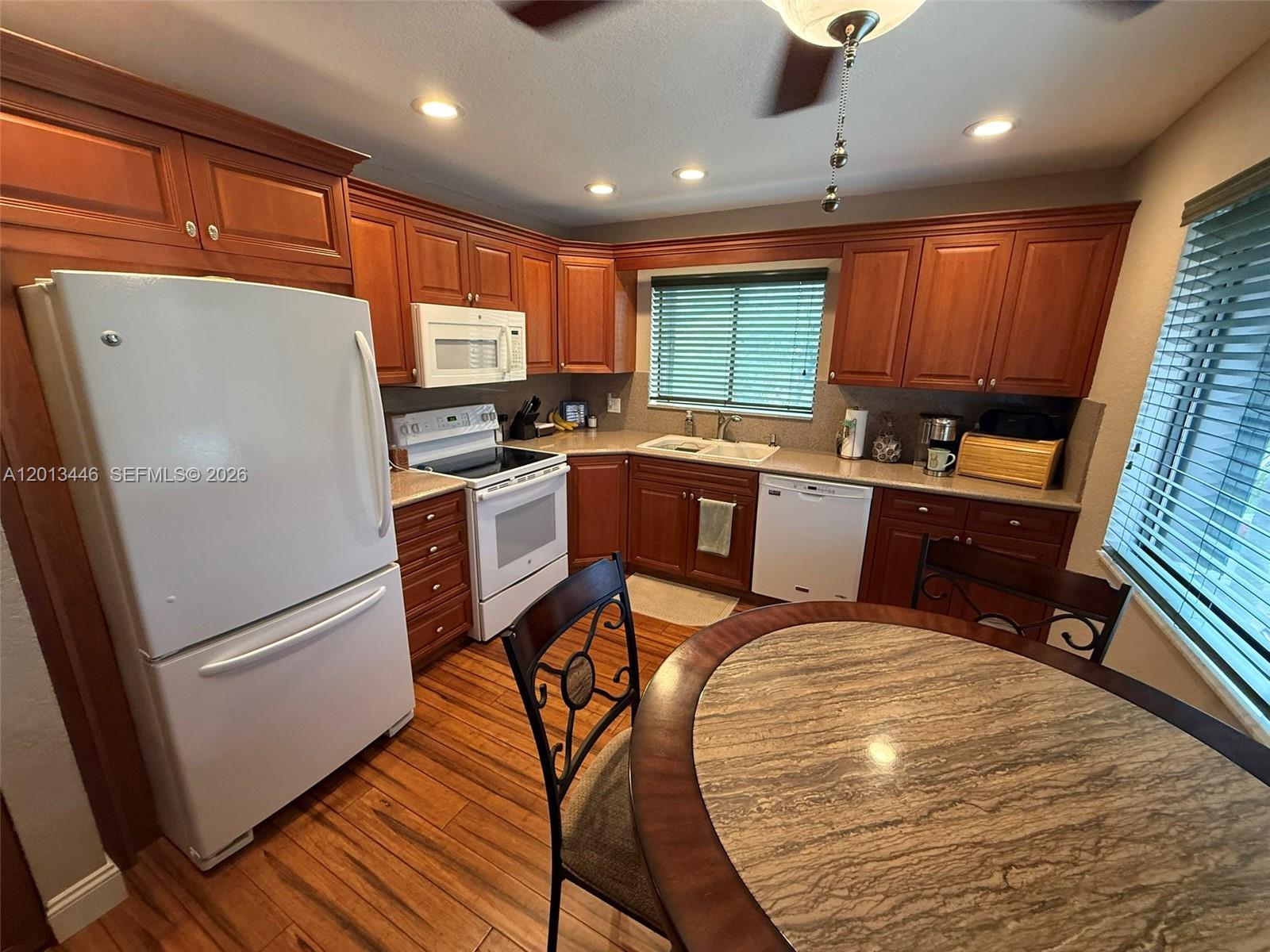LEXINGTON GREEN CONDO - Residential