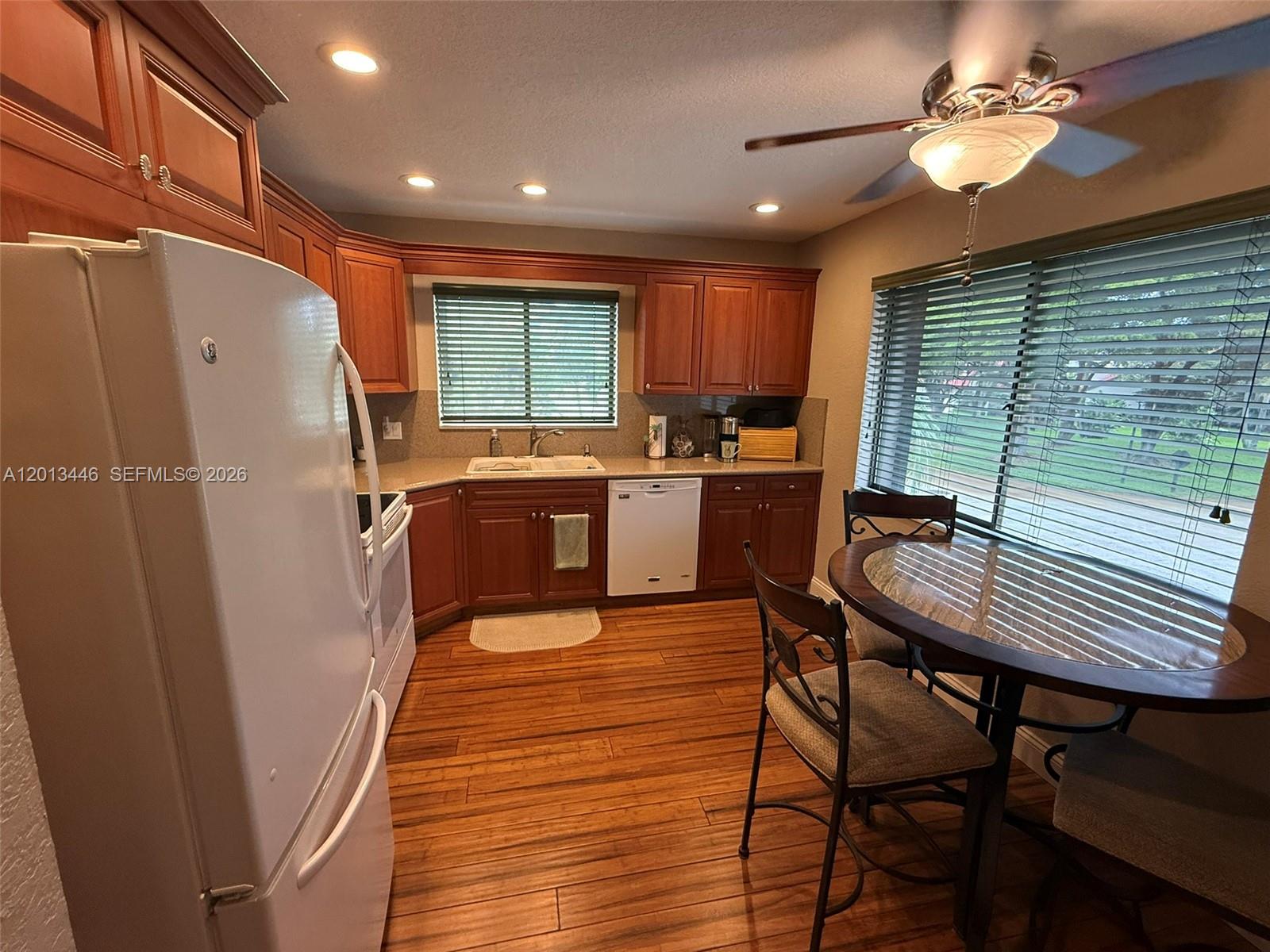 LEXINGTON GREEN CONDO - Residential