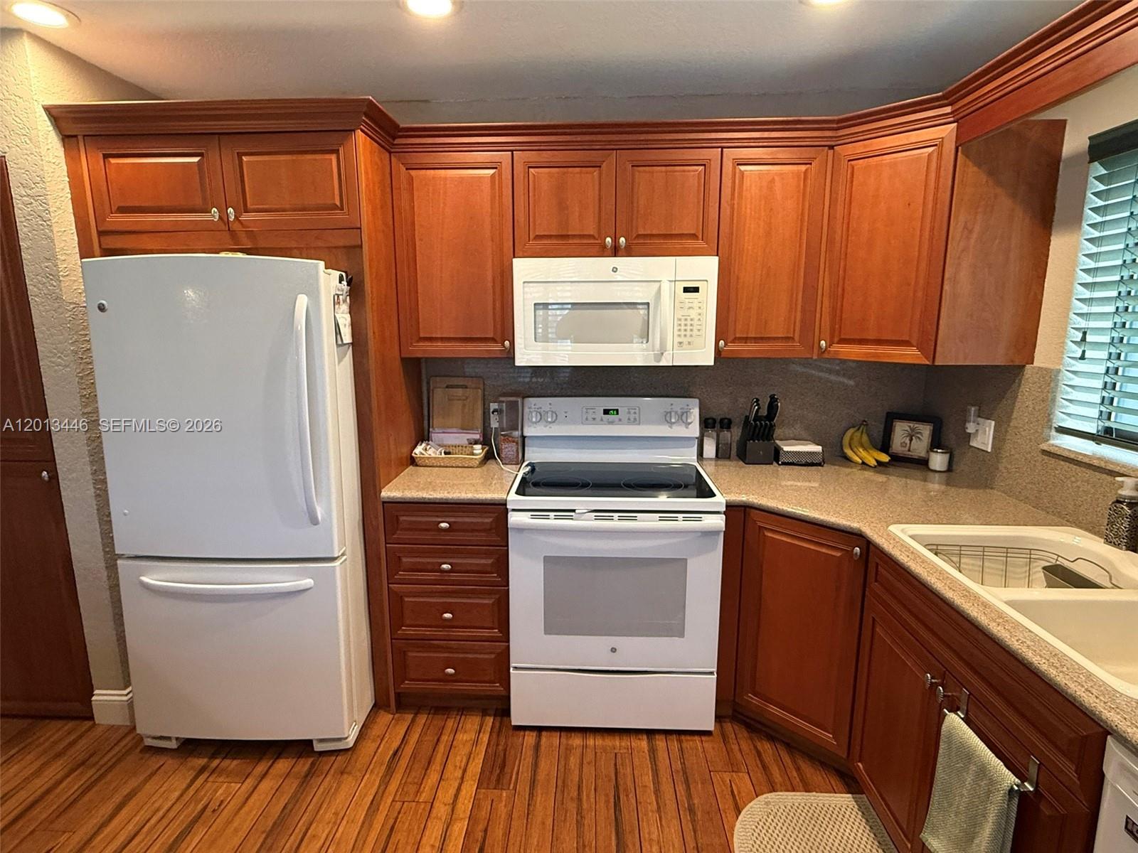 LEXINGTON GREEN CONDO - Residential