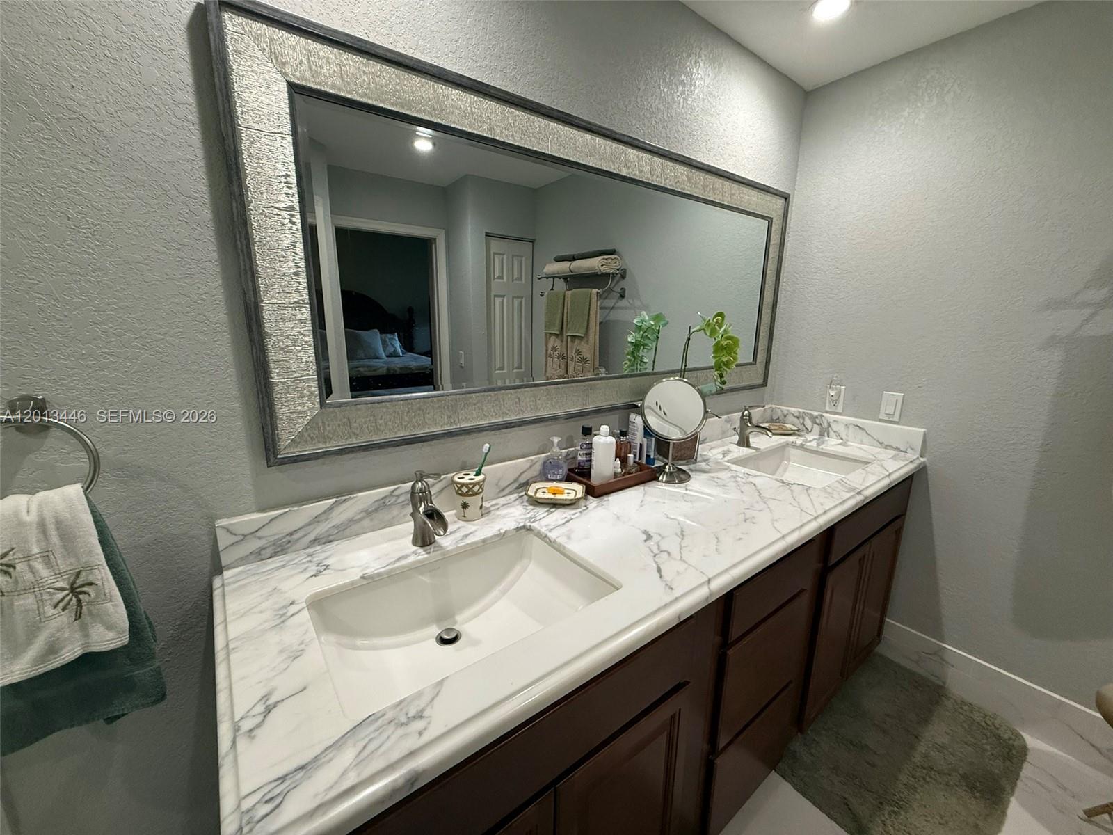 LEXINGTON GREEN CONDO - Residential