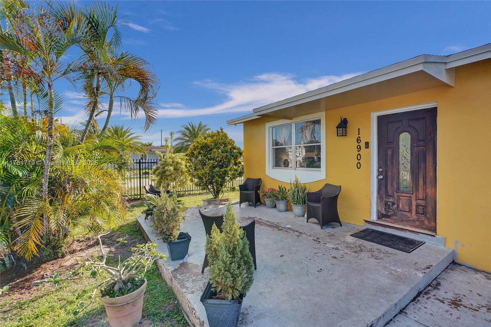 Property for Sale at 16900 Nw 44th Avenue, Miami Gardens, Broward County, Florida - Bedrooms: 4 
Bathrooms: 2  - $550,000