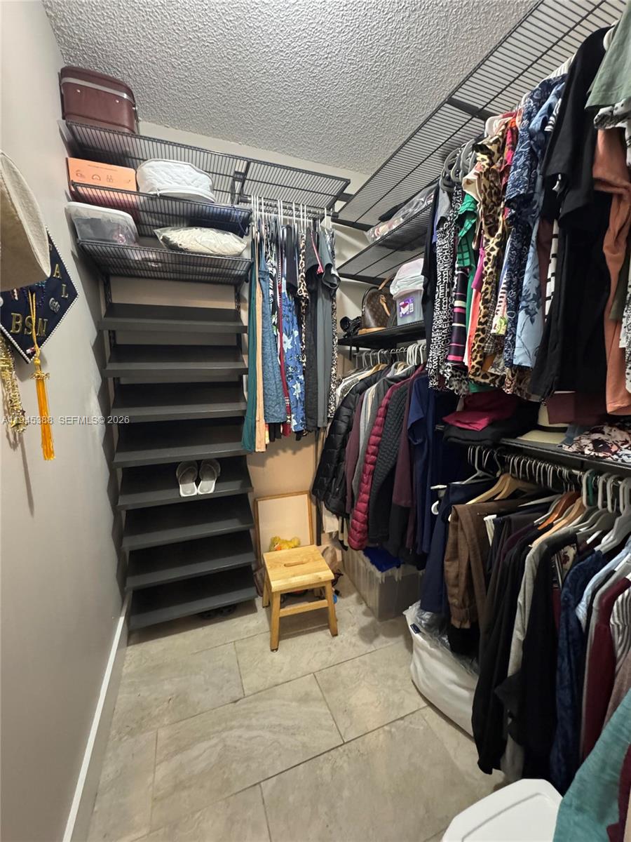 CHATEAUBLEAU AT HAMMOCKS - Residential