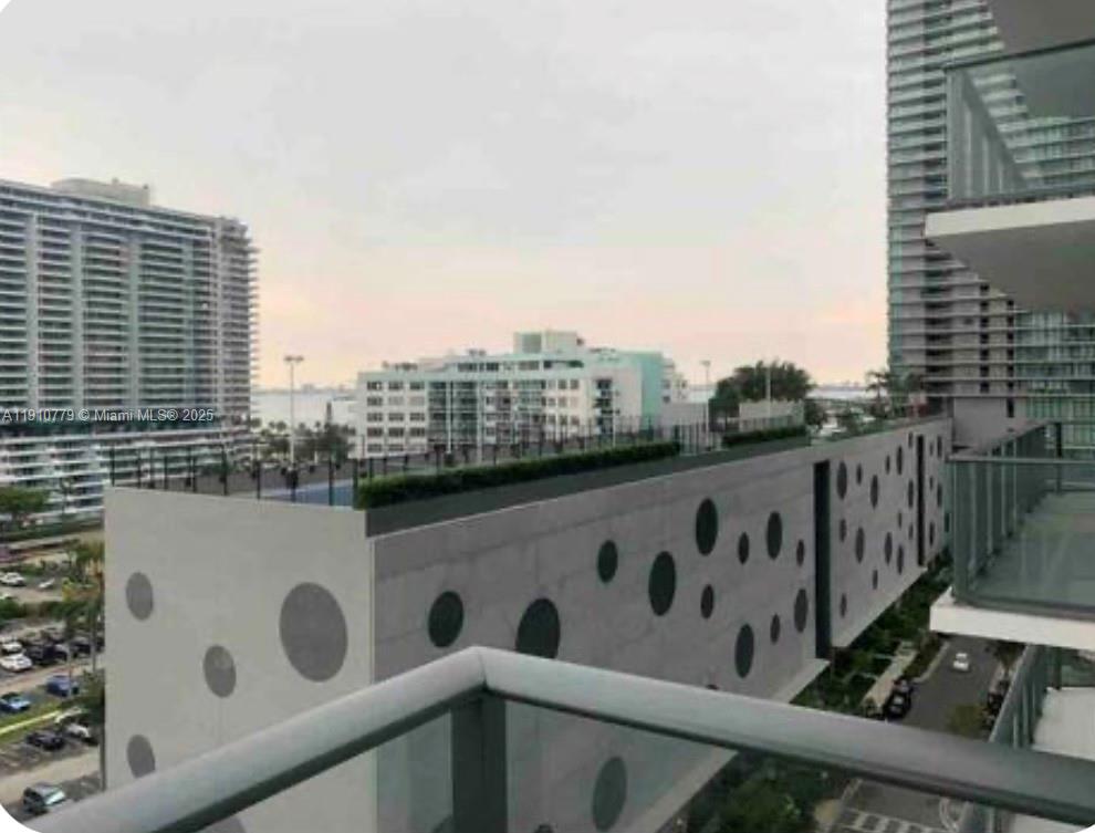 PARAISO BAYVIEWS CONDO - Residential Lease