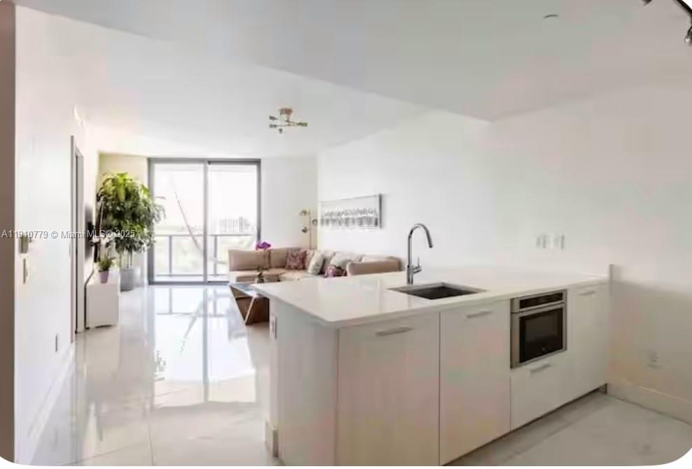 PARAISO BAYVIEWS CONDO - Residential Lease