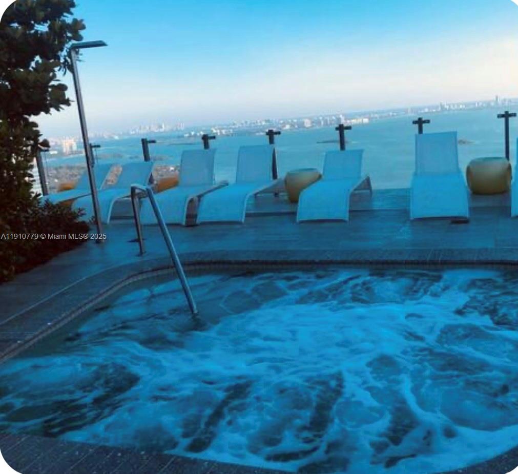 PARAISO BAYVIEWS CONDO - Residential Lease