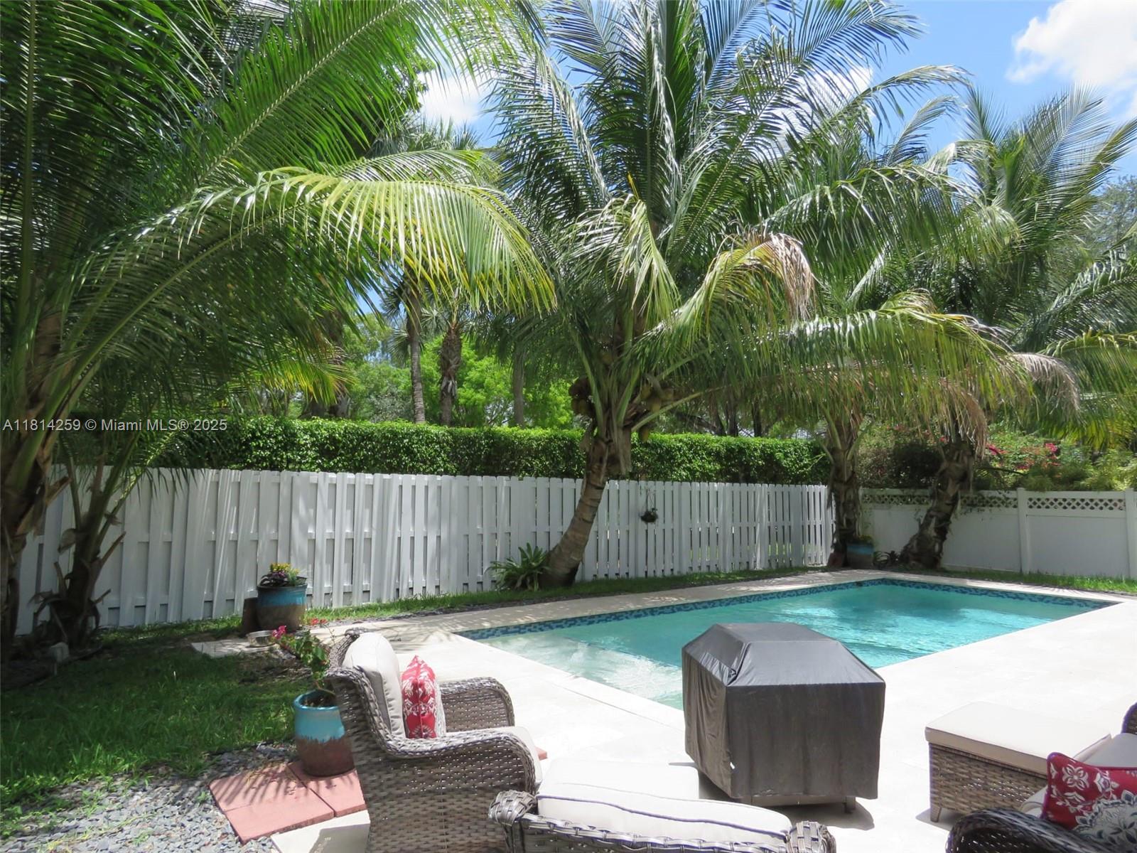 16815 SW 49th Ct