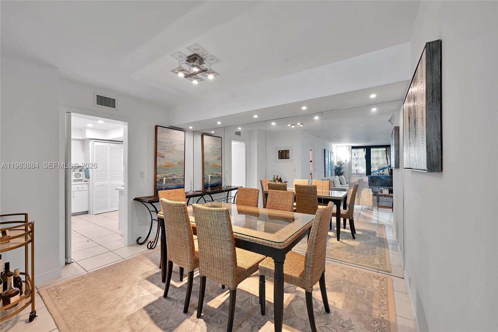 TOWERS OF KEY BISCAYNE CO - Residential Lease