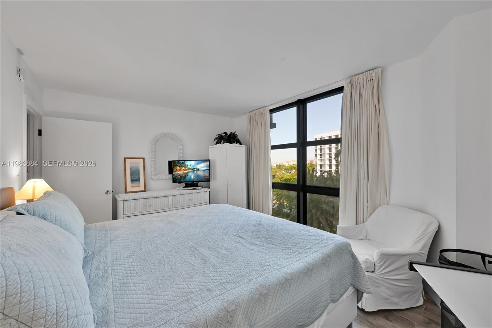 TOWERS OF KEY BISCAYNE CO - Residential Lease