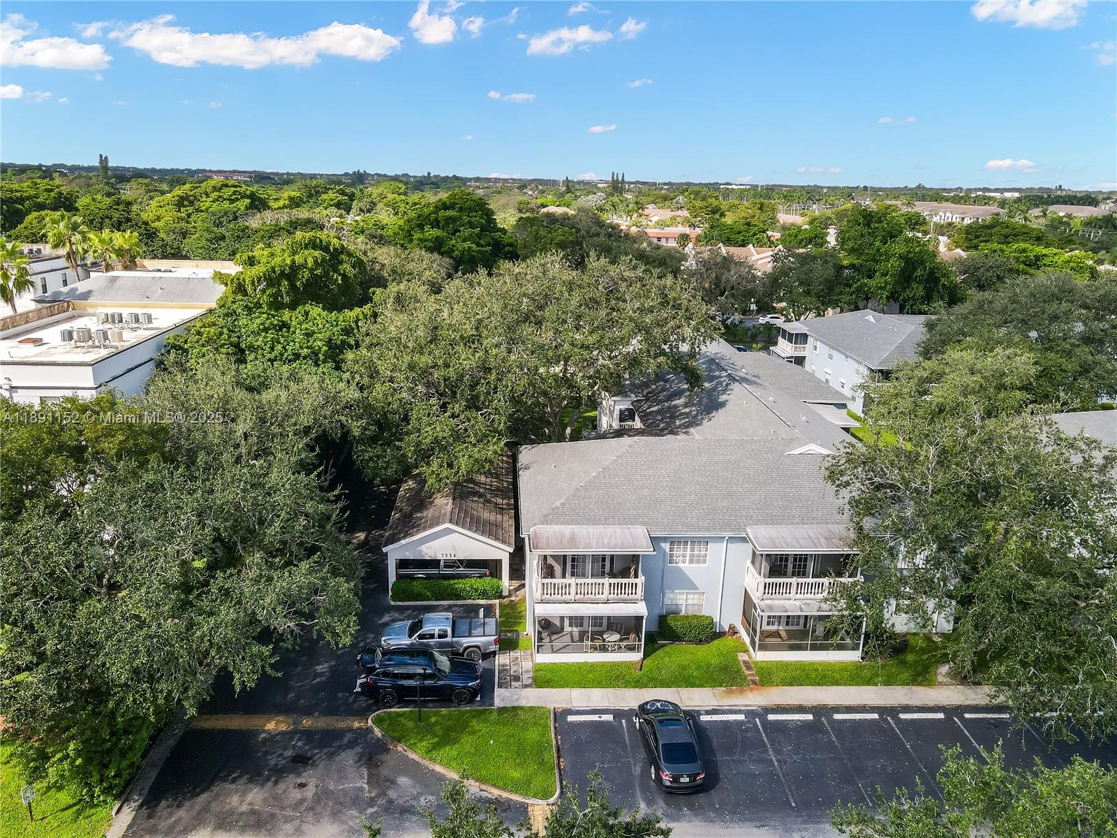 OAK PATHS CONDO - Residential Lease