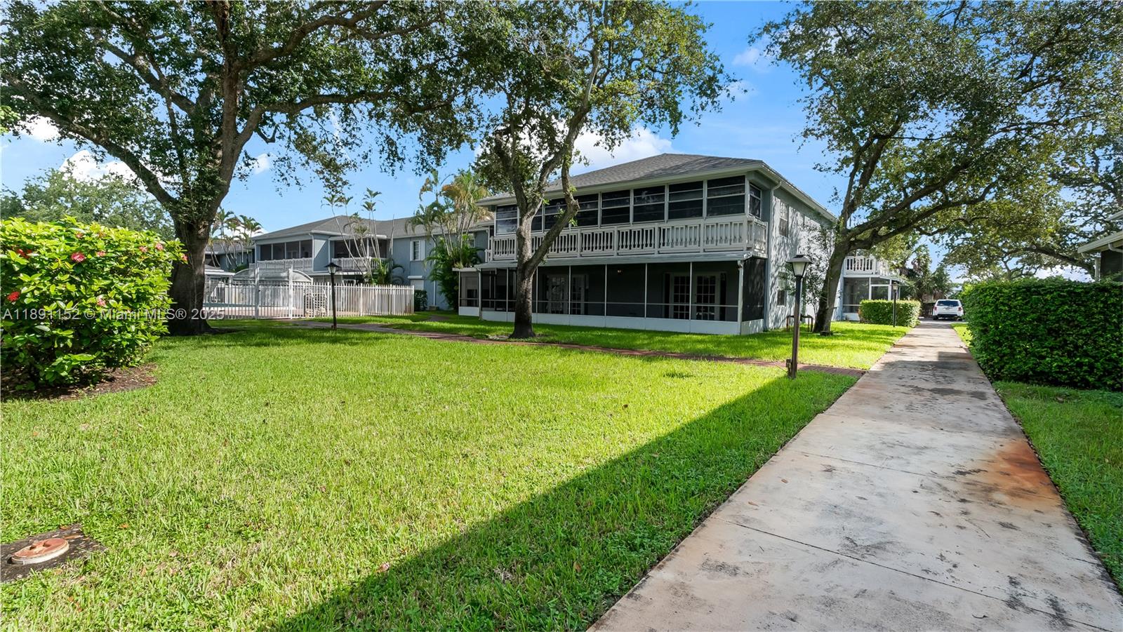 OAK PATHS CONDO - Residential Lease