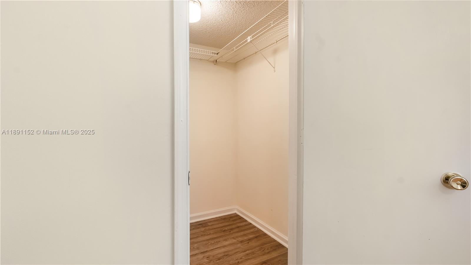 OAK PATHS CONDO - Residential Lease