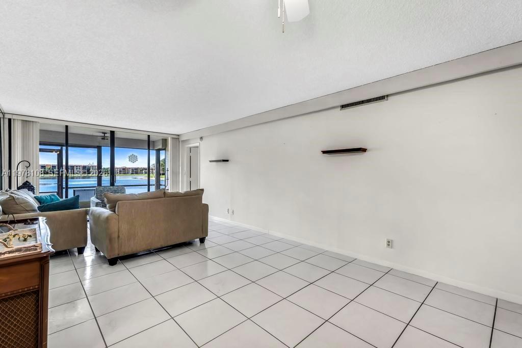 CORAL GATE III CONDO - Residential