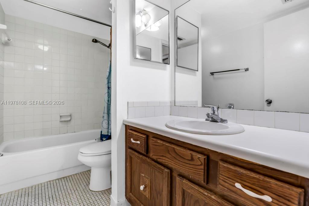 CORAL GATE III CONDO - Residential