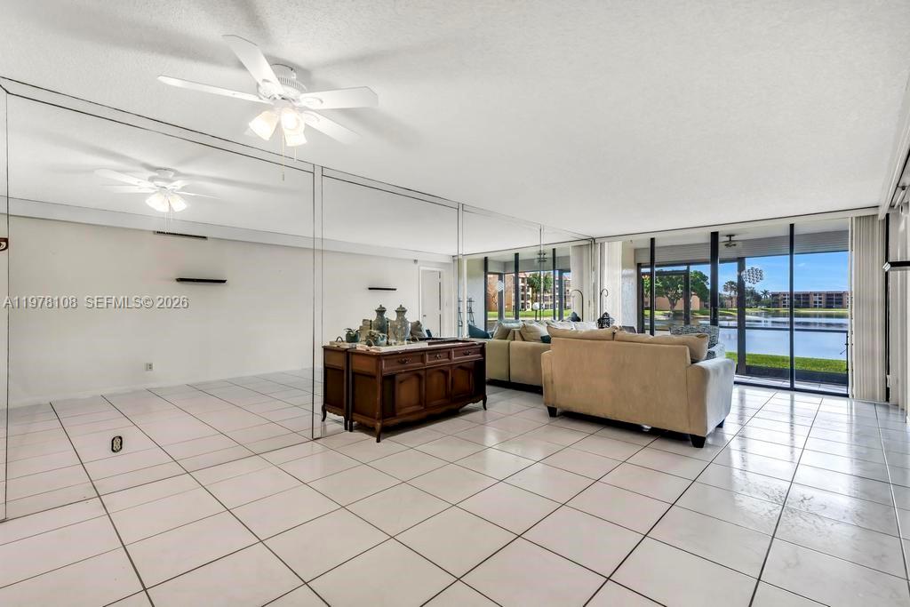 CORAL GATE III CONDO - Residential