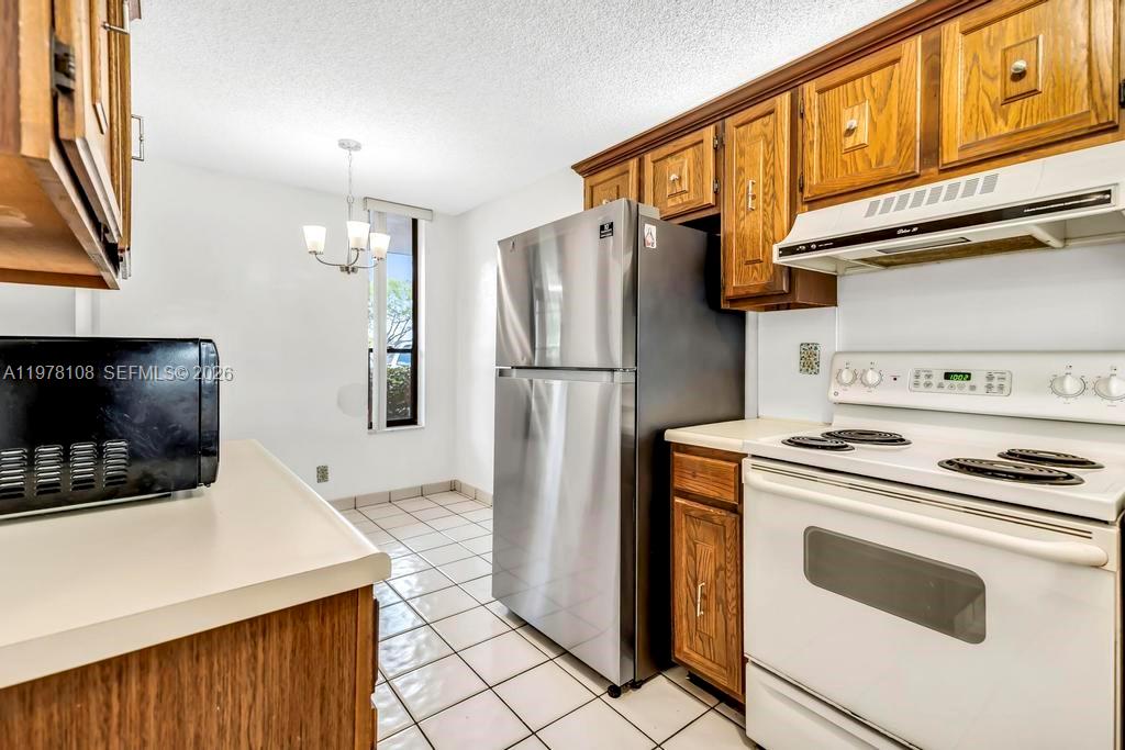 5802 Coral Lake Dr 102