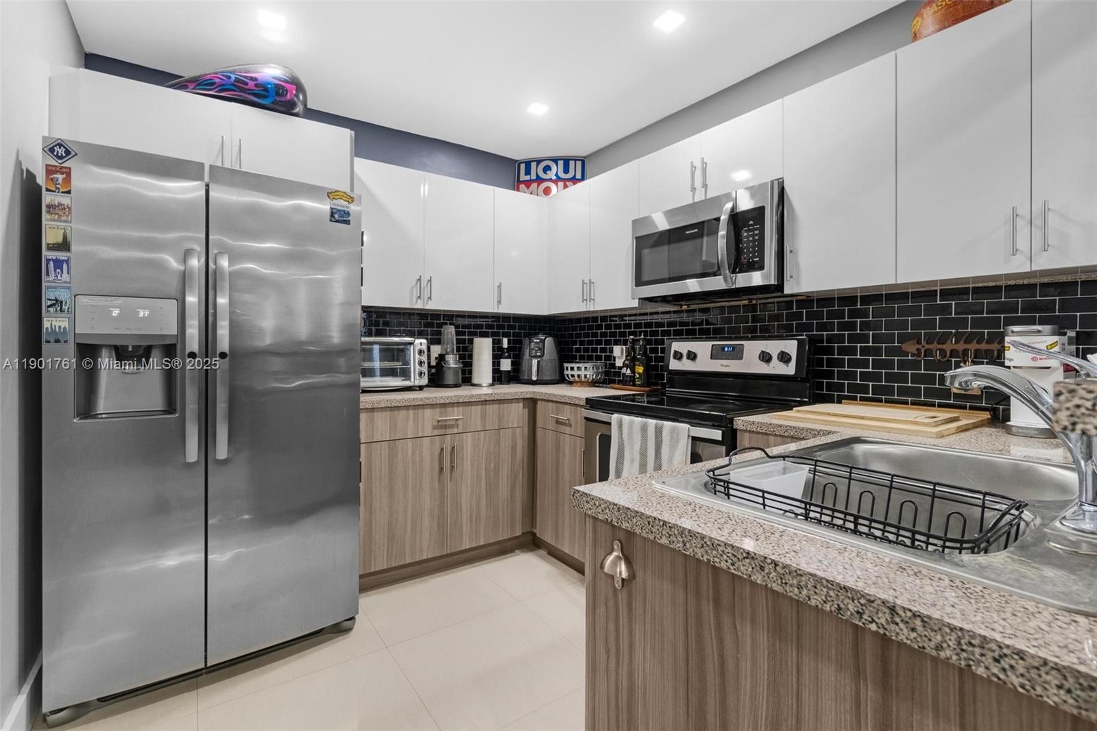 N MIAMI ESTATES - Residential