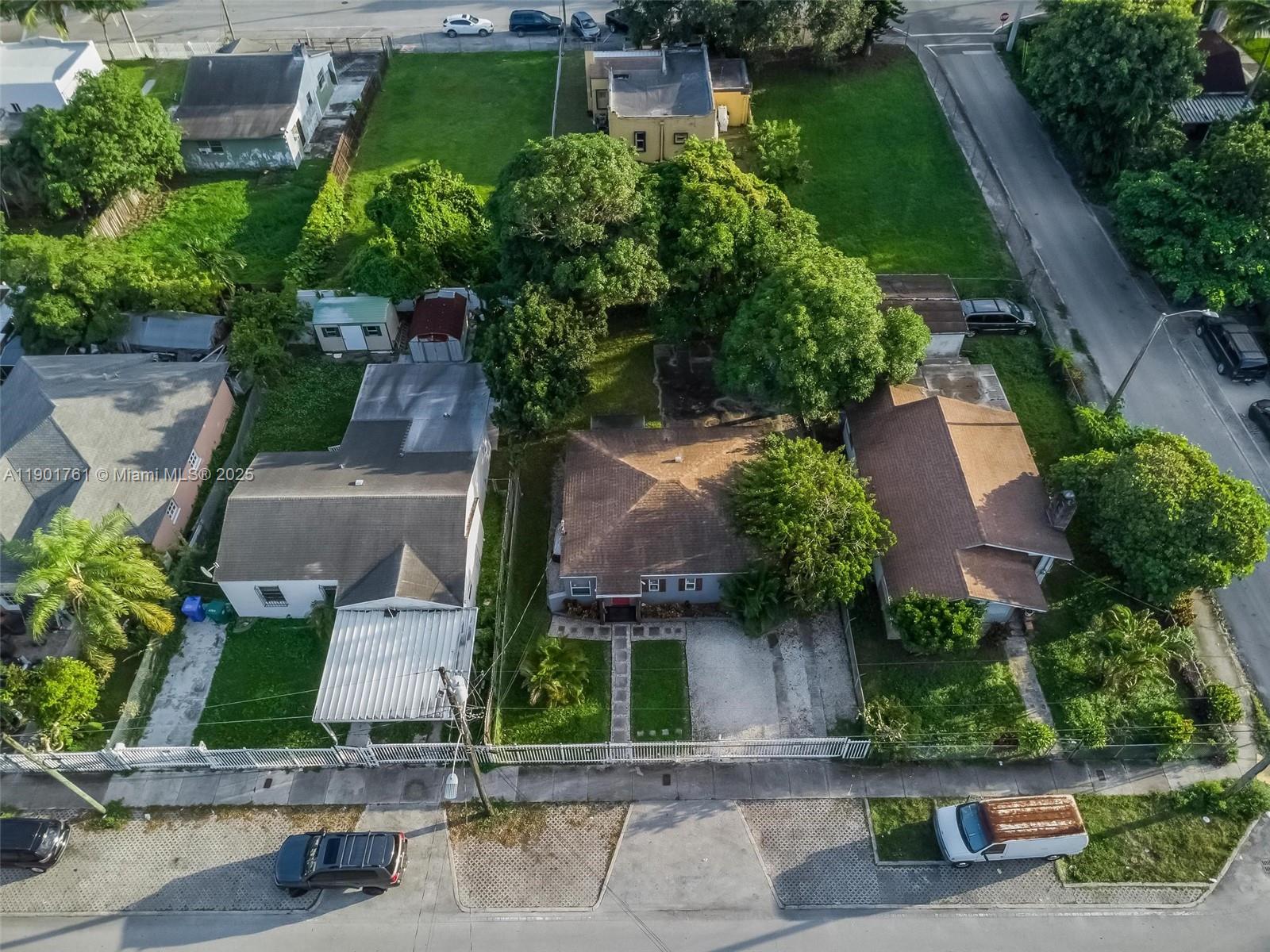 N MIAMI ESTATES - Residential