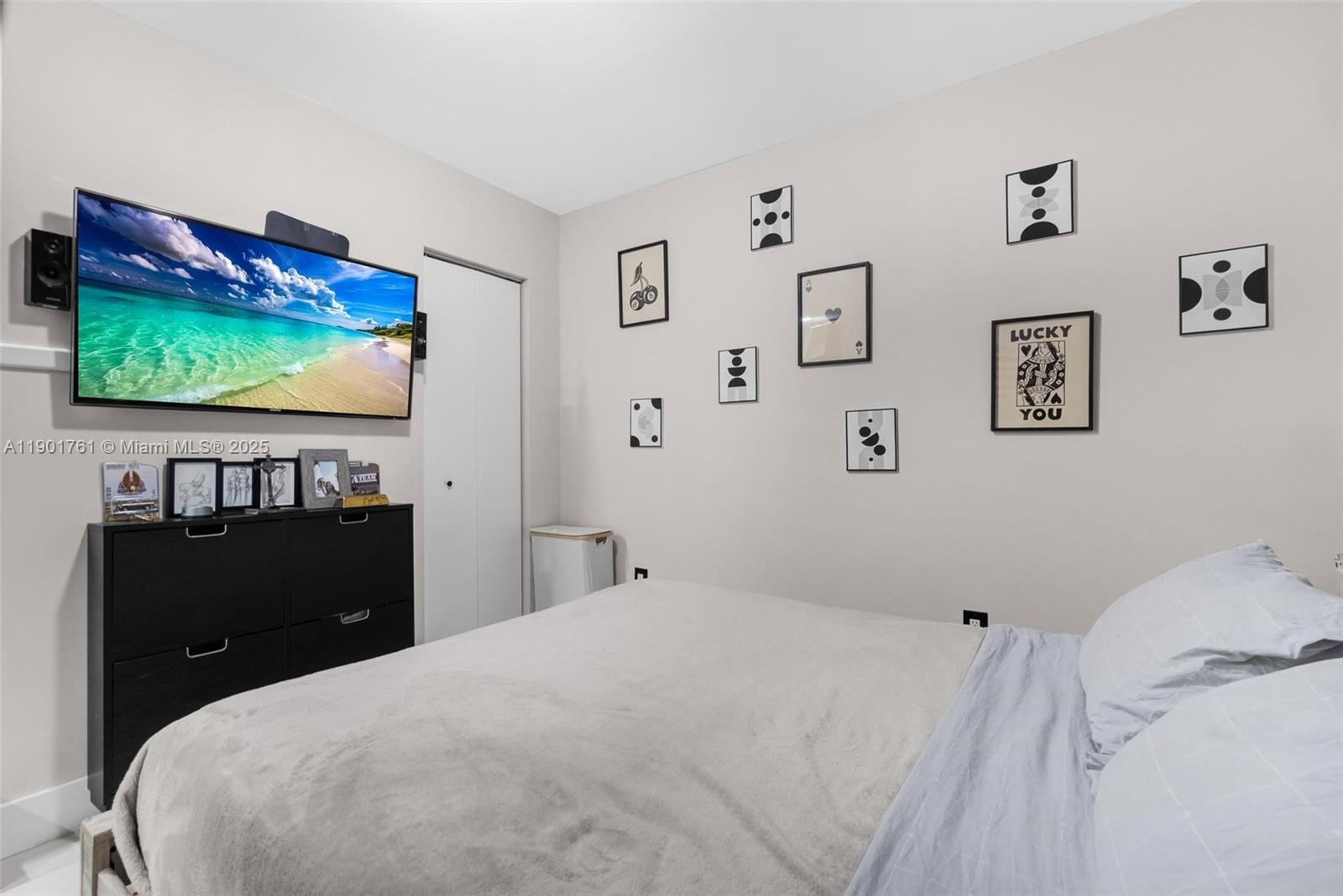 N MIAMI ESTATES - Residential
