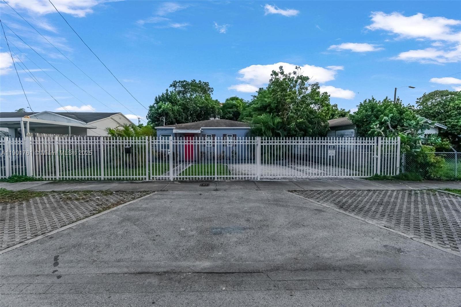 N MIAMI ESTATES - Residential