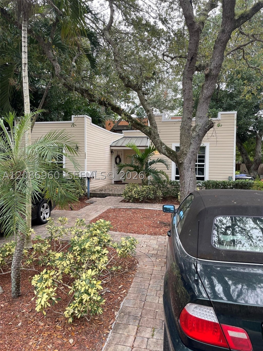 Photo of 1212 SE 6th St #1-4, Fort Lauderdale, FL 33301 (MLS # A12086960)