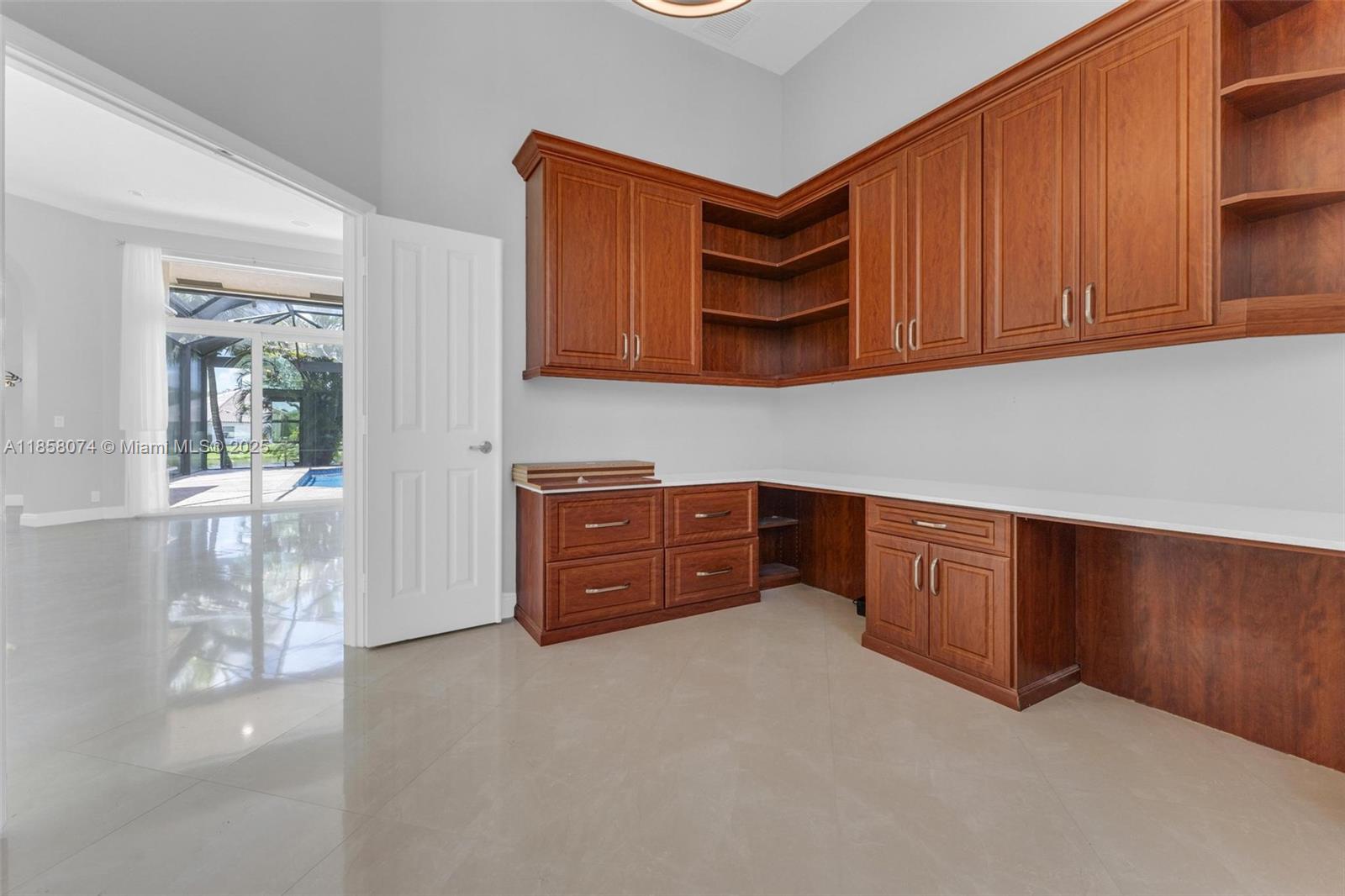 SECTOR 7 SOUTH - Residential Lease