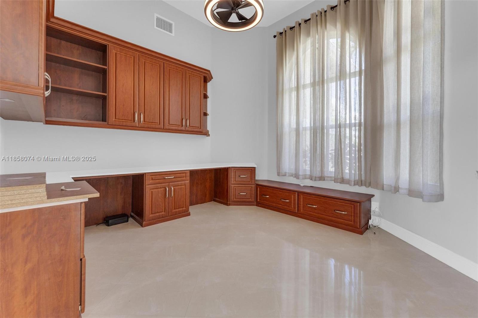 SECTOR 7 SOUTH - Residential Lease